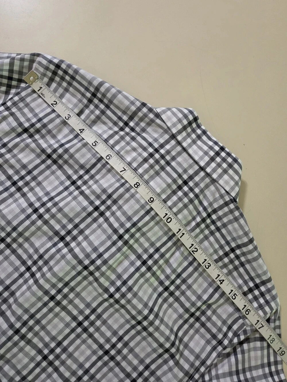 Banana Republic Men's Grey Multi Plaid Grant Fit Button-Down Dress Shirt